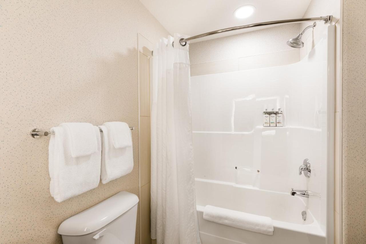 Holiday Inn Express Grande Prairie By Ihg Екстериор снимка