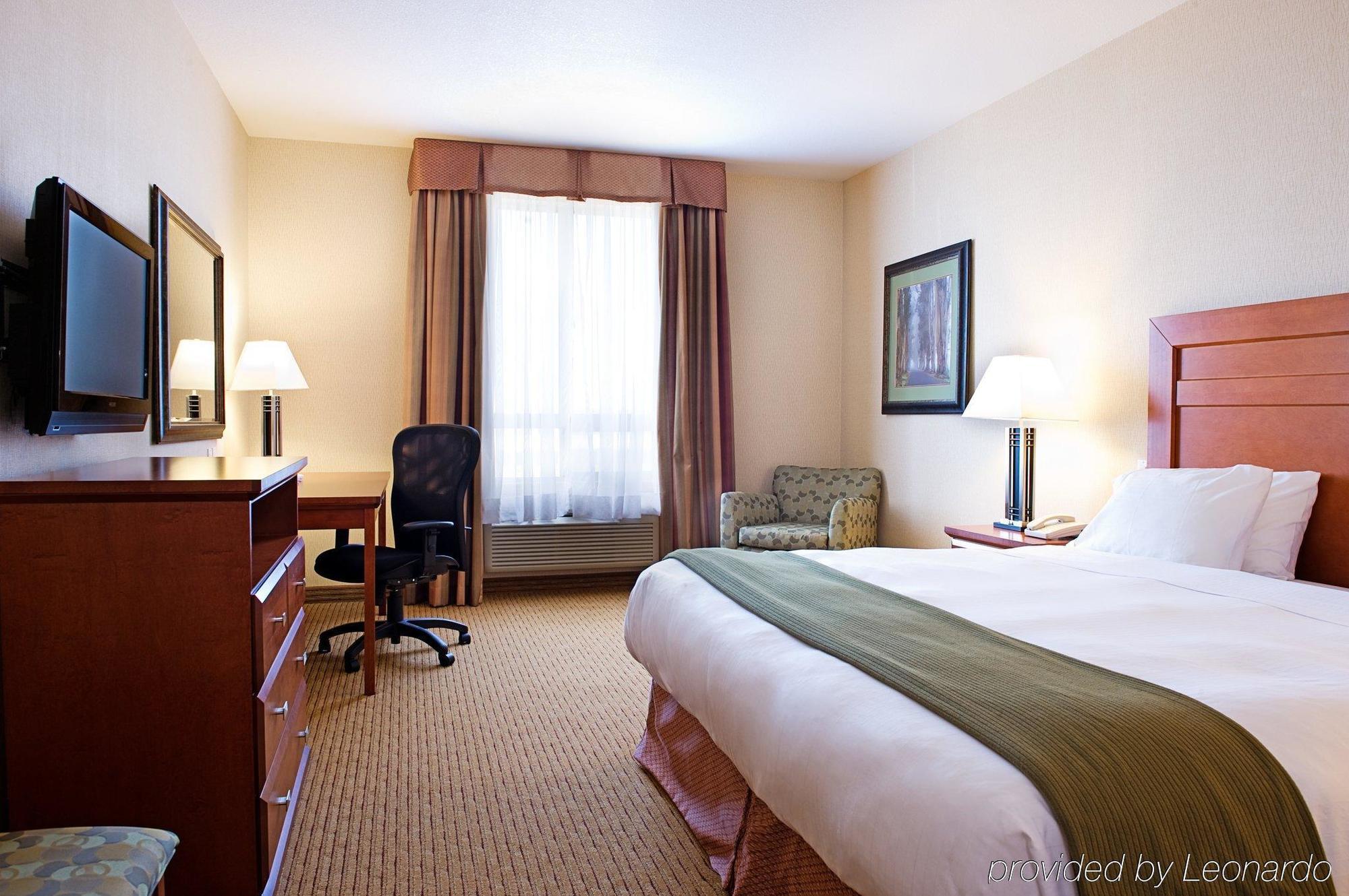 Holiday Inn Express Grande Prairie By Ihg Екстериор снимка
