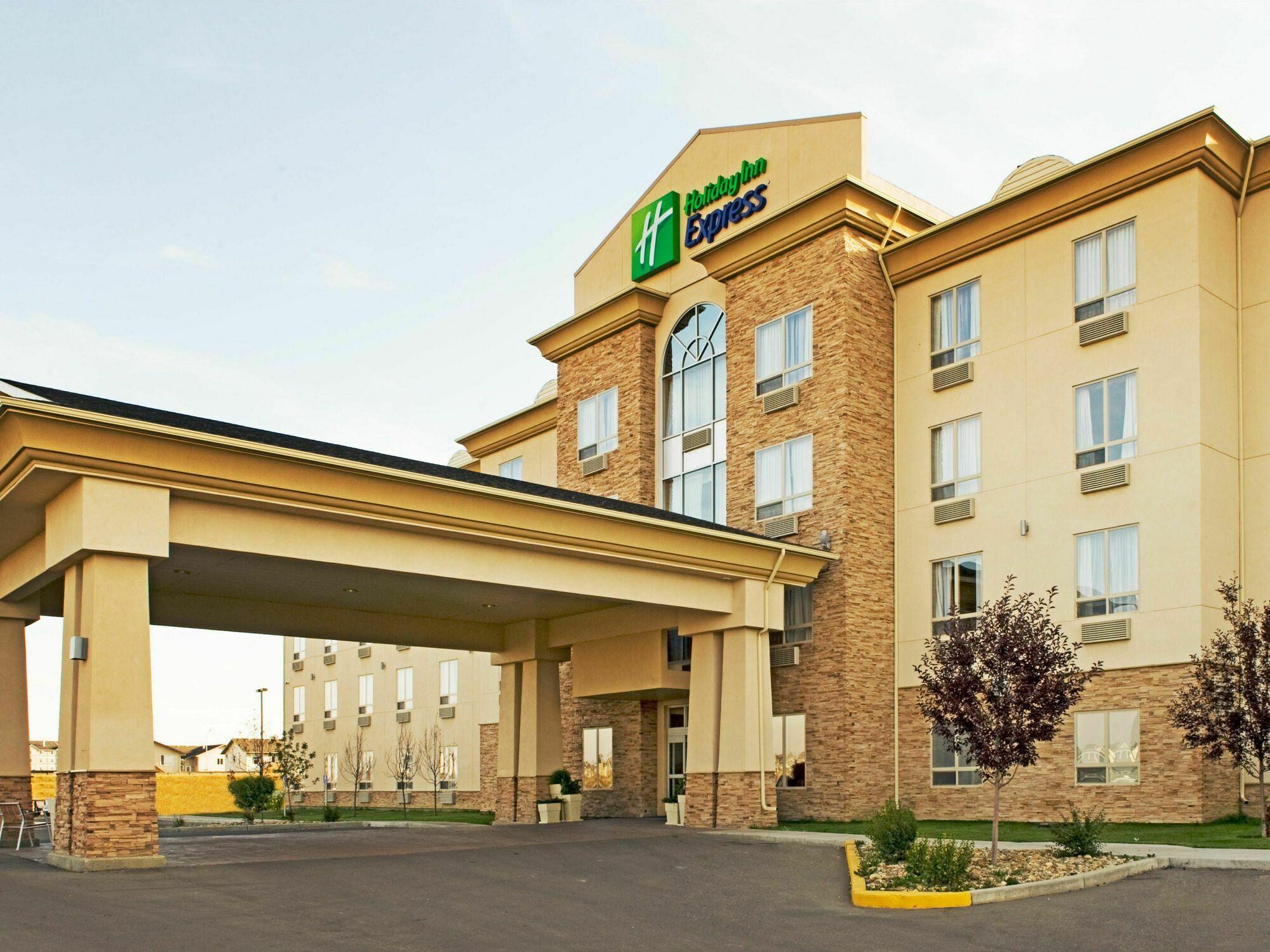 Holiday Inn Express Grande Prairie By Ihg Екстериор снимка