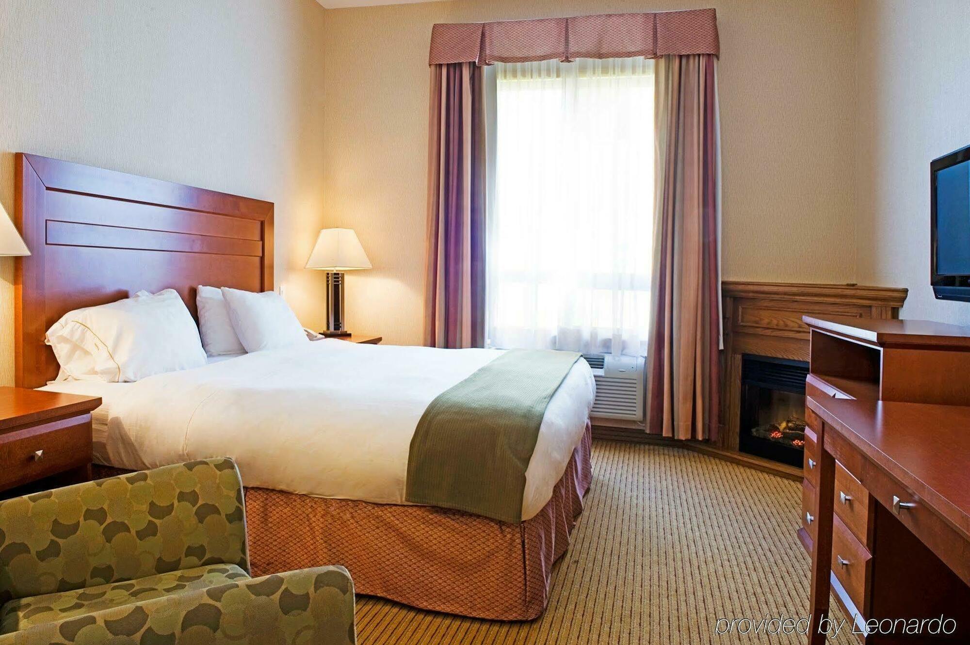 Holiday Inn Express Grande Prairie By Ihg Екстериор снимка