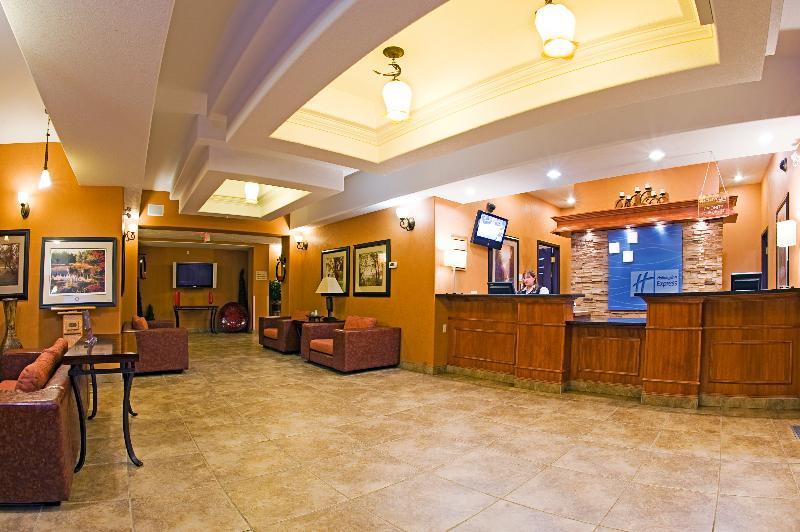 Holiday Inn Express Grande Prairie By Ihg Екстериор снимка